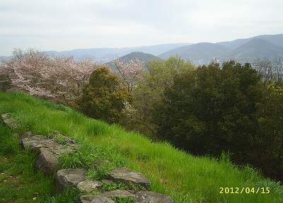 s-201204153.jpg