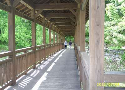 s-201205043.jpg